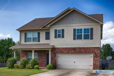 111 Natalie Jane Dr, Hazel Green, AL 35750