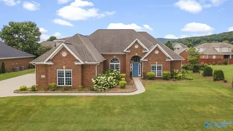 3202 Sandstone St, Owens Cross Roads, AL 35763