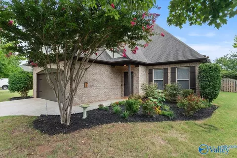 20 Maple Grove Blvd, Huntsville, AL 35824