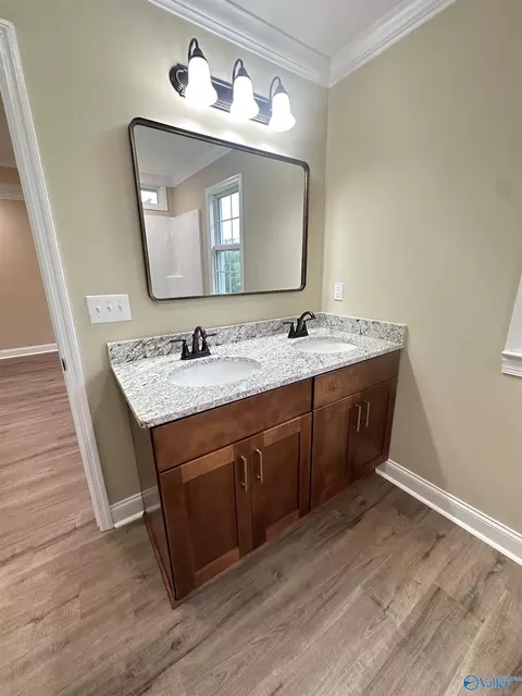 Bath - 1609 Pine Pl, Southside, AL 35907 photo 2 of 5