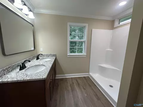 Bath - 1609 Pine Pl, Southside, AL 35907 photo 1 of 5