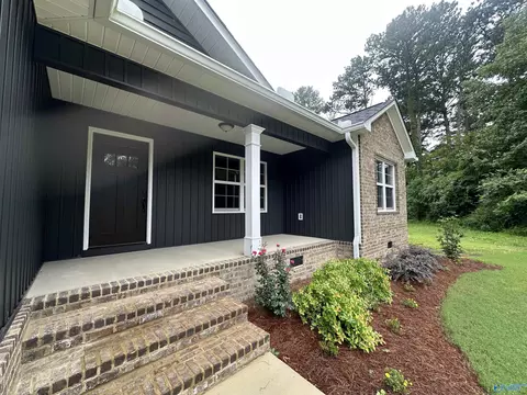 Exterior - 1609 Pine Pl, Southside, AL 35907 photo 5 of 8
