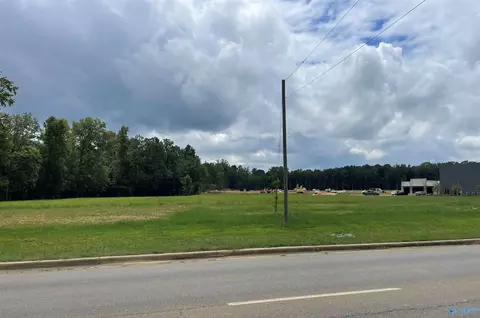 001 Steele Station Rd, Rainbow City, AL 35906