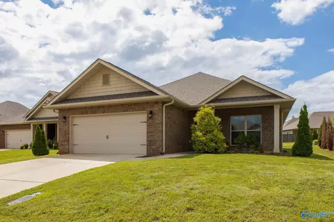 306 Addison Ct, New Market, AL 35761