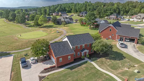 28 Bulls Pl, Tuscumbia, AL 35674