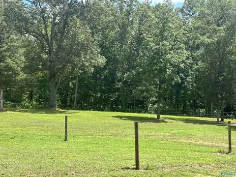 304 Carlton Rd, Scottsboro, AL 35769