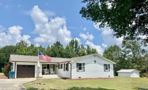 987 Shady Grove Rd, Guntersville, AL 35976