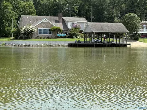 147 Lakewood Dr, Gadsden, AL 35901