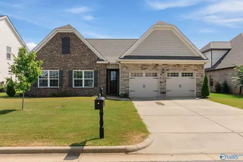 24389 Beacon Cir, Athens, AL 35613