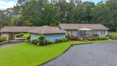 6702 Quail Hollow Dr, Fort Payne, AL 35967