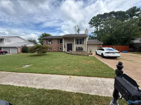 9031 SW Craigmont Rd, Huntsville, AL 35802