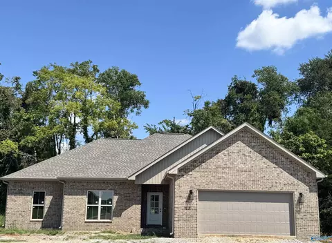 509 Zoey Grace Dr, Rogersville, AL 35652