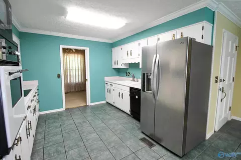 Kitchen - 2466 Highway 71, Dutton, AL 35744 photo 1 of 3