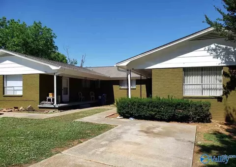 907 Stevens Ct, Huntsville, AL 35801