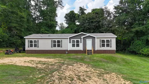 1891 Buck Jackson Rd, Sulligent, AL 35586