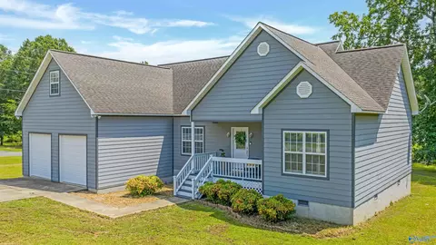 15 Cross St, Sylvania, AL 35988