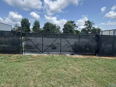 25871 Walter Lee Dr, Athens, AL 35613