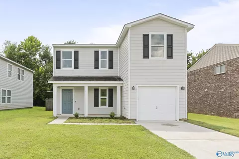 102 Whitestone Dr, Huntsville, AL 35810