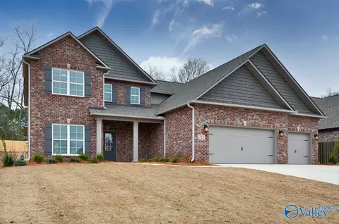 222 Lyndon Cove Rd, Huntsville, AL 35811