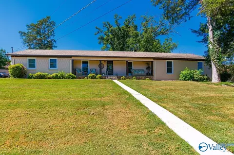 1901 Epworth Dr, Huntsville, AL 35811