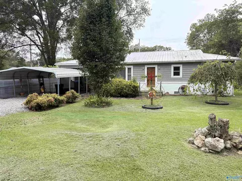 312 Kirby St, Scottsboro, AL 35768