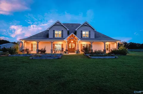 361 Piney Woods Rd, Owens Cross Roads, AL 35763
