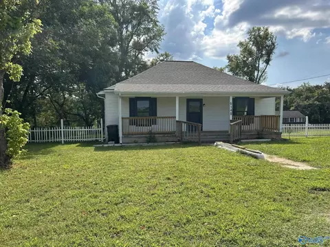 5148 Winchester Rd, New Market, AL 35761