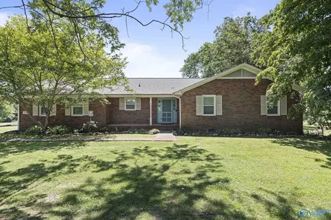 504 Hurricane Rd, New Market, AL 35761
