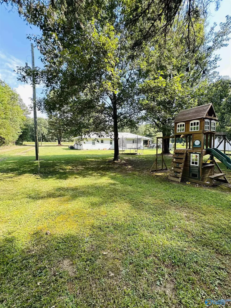 Exterior - 988 County Road 343, Russellville, AL 35654 photo 4 of 6