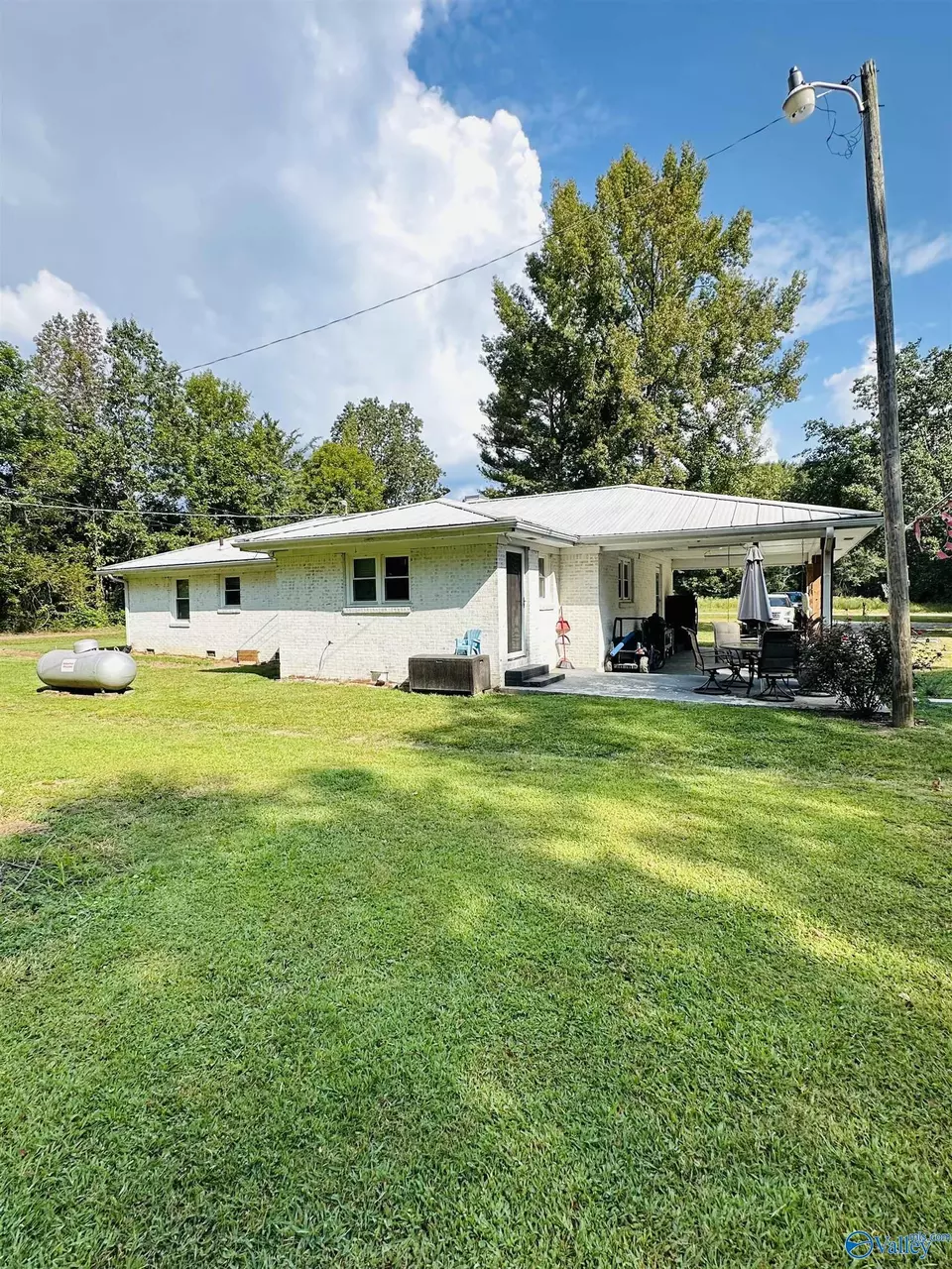 Exterior - 988 County Road 343, Russellville, AL 35654 photo 3 of 6