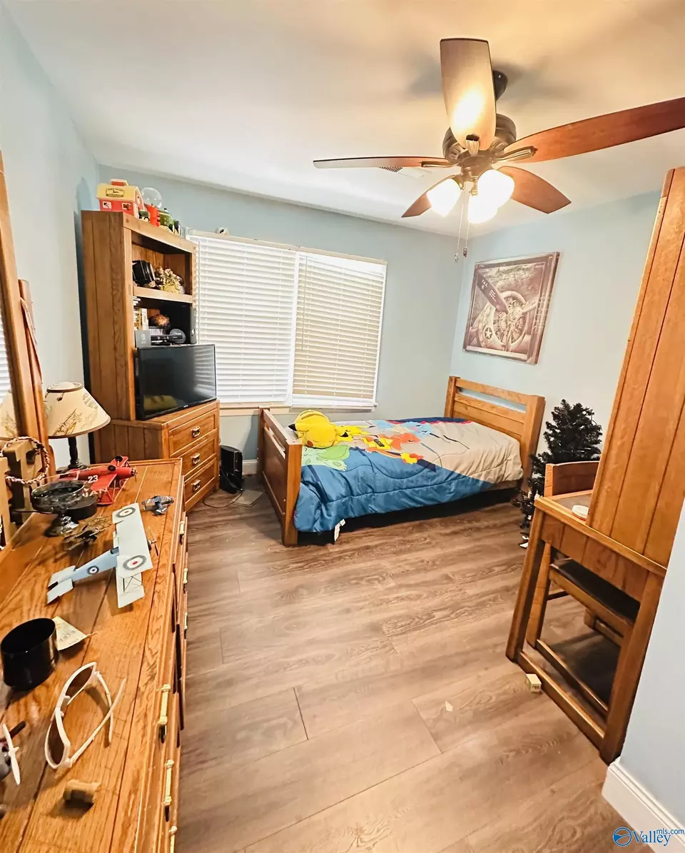 Bedroom - 988 County Road 343, Russellville, AL 35654 photo 2 of 4
