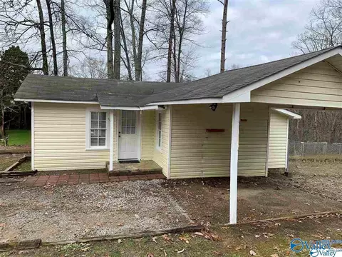 134 Washington Cir, Gadsden, AL 35904