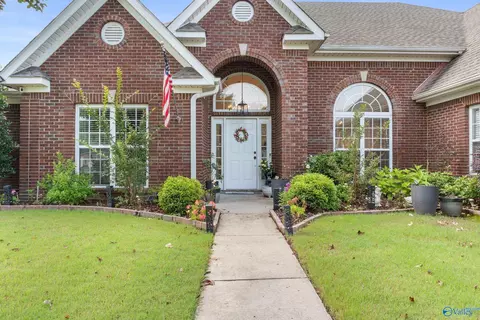 3037 Twelvestones Rd, Owens Cross Roads, AL 35763