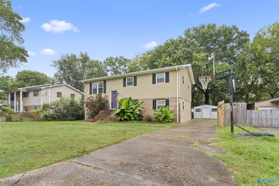 Exterior - 3115 Fouche Dr, Huntsville, AL 35805 photo 5 of 5