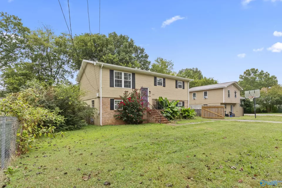 Exterior - 3115 Fouche Dr, Huntsville, AL 35805 photo 2 of 5