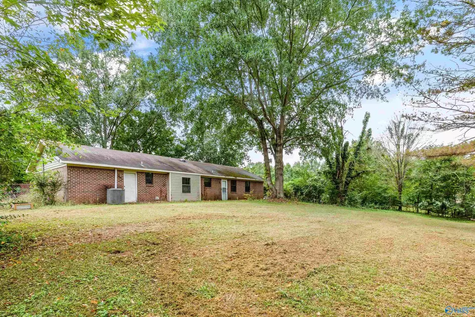 Exterior - 107 Coppersmith Cir, New Market, AL 35761 photo 5 of 6