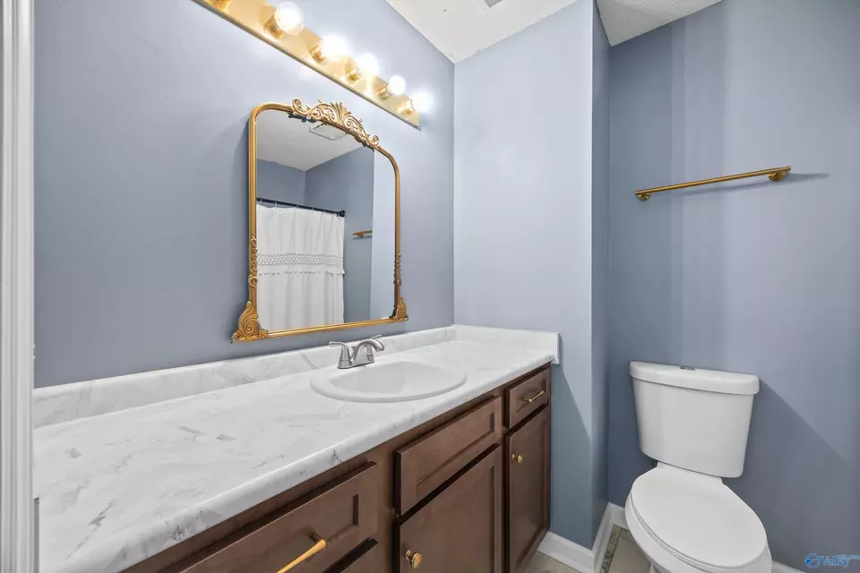 Bath - 107 Coppersmith Cir, New Market, AL 35761 photo 2 of 3