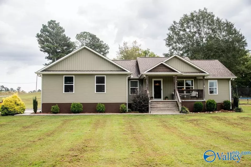 Exterior - 60 County Road 46, Hollywood, AL 35752 photo 1 of 4