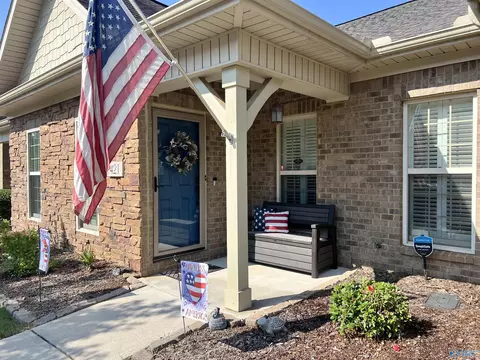 421 White Petal St, Huntsville, AL 35824