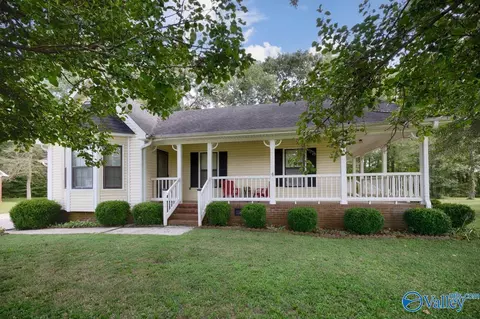 133 NW Andys Dr, Hazel Green, AL 35750