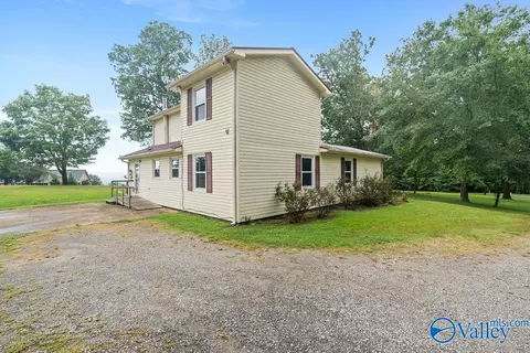 Exterior - 64 Neely Dr, Dutton, AL 35744 photo 5 of 7