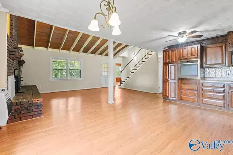Living - 64 Neely Dr, Dutton, AL 35744 photo 3 of 5