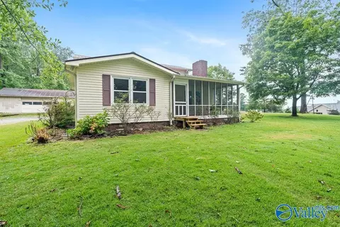 Exterior - 64 Neely Dr, Dutton, AL 35744 photo 6 of 7