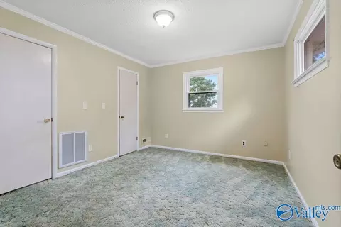 Bedroom - 64 Neely Dr, Dutton, AL 35744 photo 2 of 3