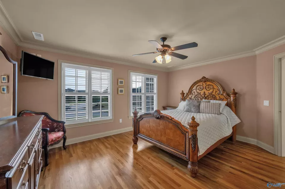 Bedroom - 10 Lake Forest Blvd, Huntsville, AL 35824 photo 5 of 8