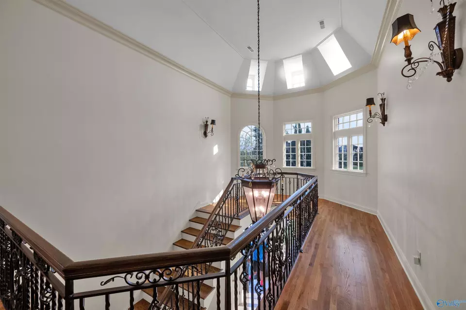 Entry Way - 10 Lake Forest Blvd, Huntsville, AL 35824 photo 5 of 5