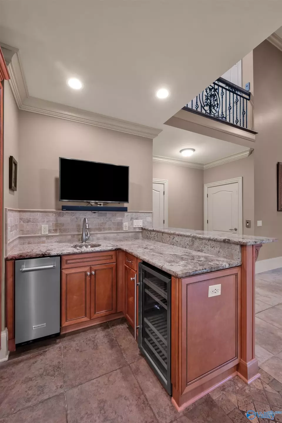 Kitchen - 10 Lake Forest Blvd, Huntsville, AL 35824 photo 4 of 4