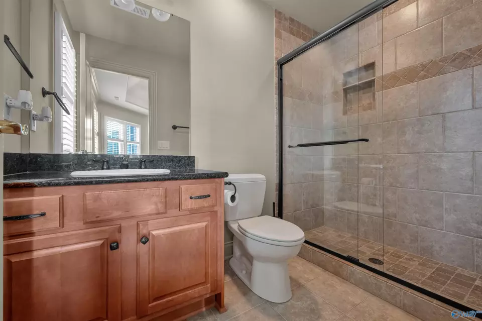 Bath - 10 Lake Forest Blvd, Huntsville, AL 35824 photo 6 of 9