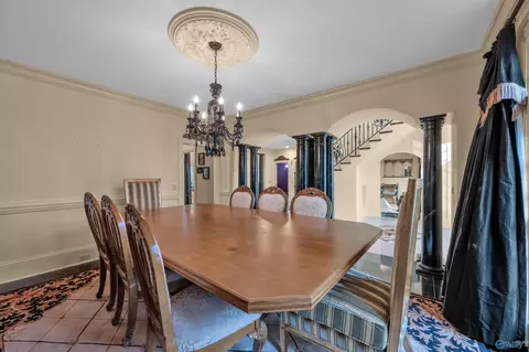 Dining - 10 Lake Forest Blvd, Huntsville, AL 35824 photo 1 of 2