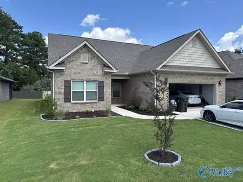 121 Gander Cir, Owens Cross Roads, AL 35763